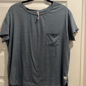 Vuori T-shirt in perfect condition